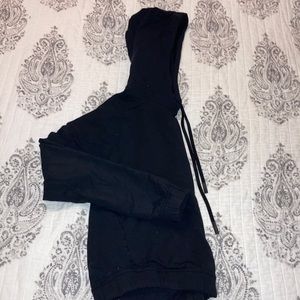Lululemon sweatshirt